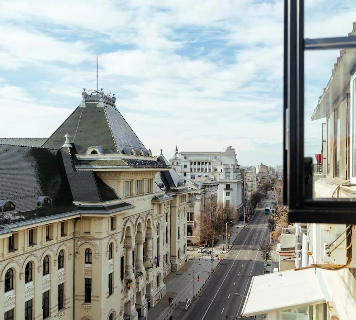 City Center Studio - 180 View - Terrace Bucharest